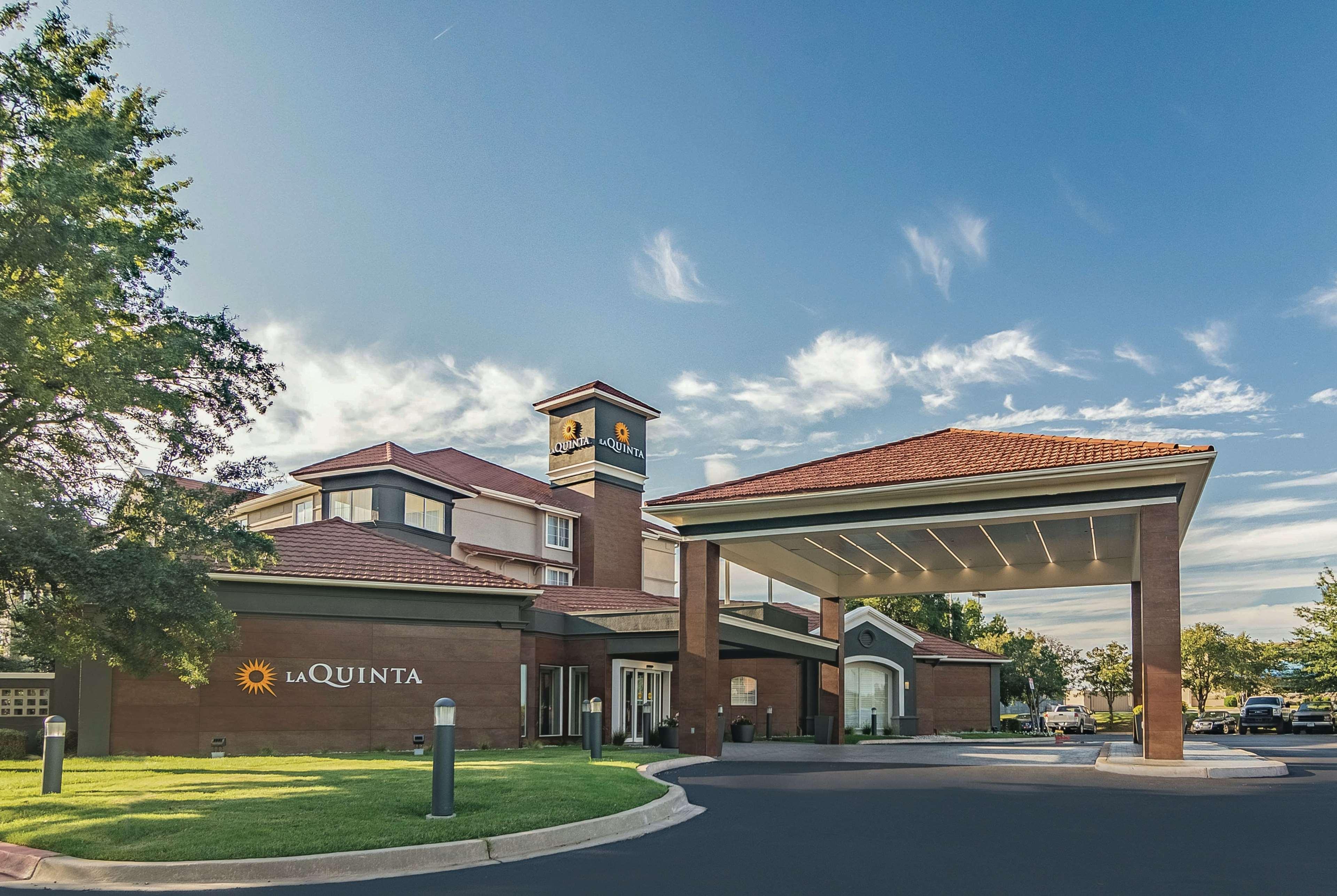 La Quinta By Wyndham Alexandria Airport Exterior foto