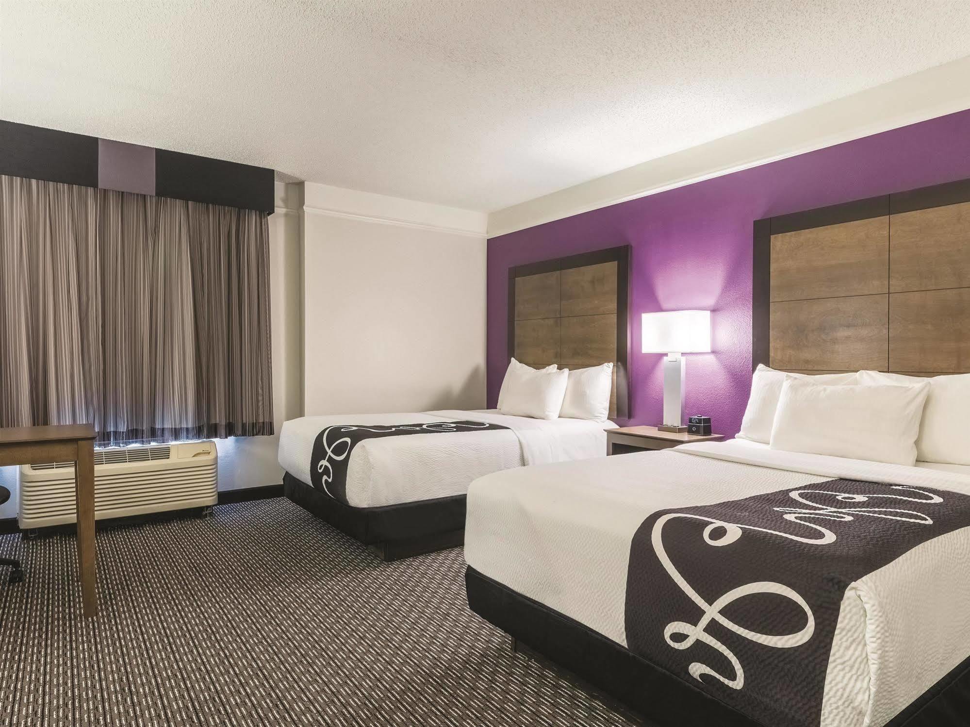 La Quinta By Wyndham Alexandria Airport Exterior foto